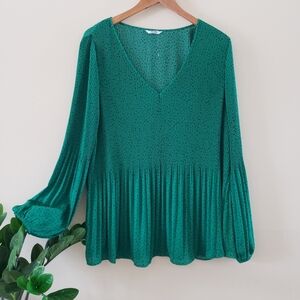 Penn Penningtons NWOT Deep V Pleated Long Sleeve Chiffon Blouse - Multi 1X